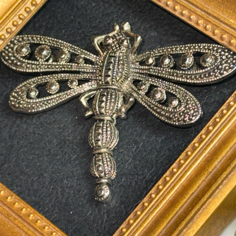 Silvertone Dragonfly Brooch - Picture 15 of 16